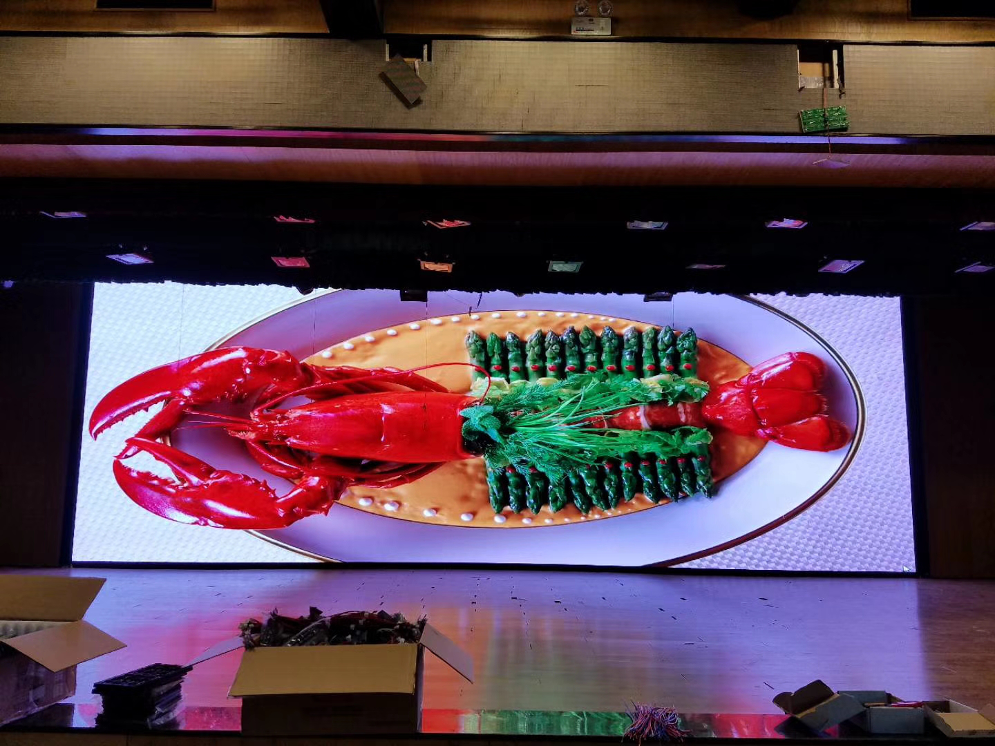 P2室內(nèi)表貼模組